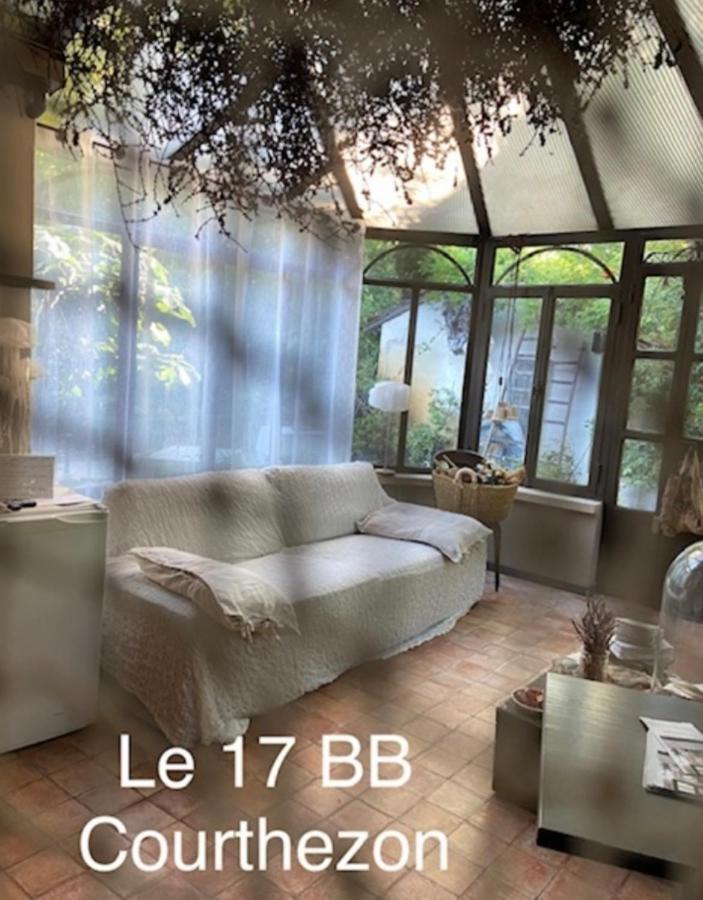 Le 17 Hotel Courthezon ภายนอก รูปภาพ